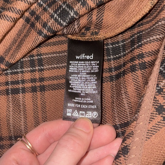 Aritiza Wilfred size 2 classic mini skirt plaid in dark brown and black - Picture 5 of 6